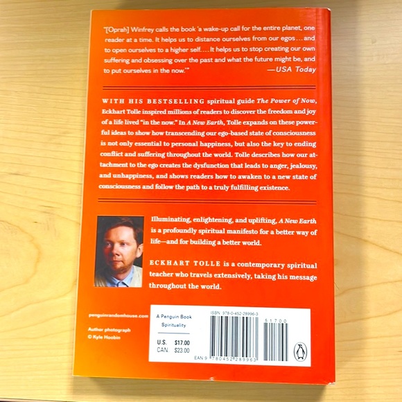 A New Earth 🌎 Awakening to your Life’s Purpose  by Eckhart Tolle - Picture 2 of 6